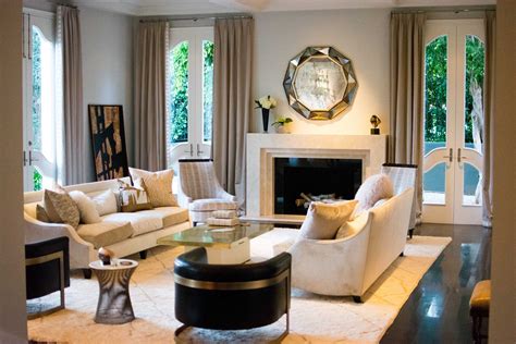 white pictures for living room|white luxury modern living room.